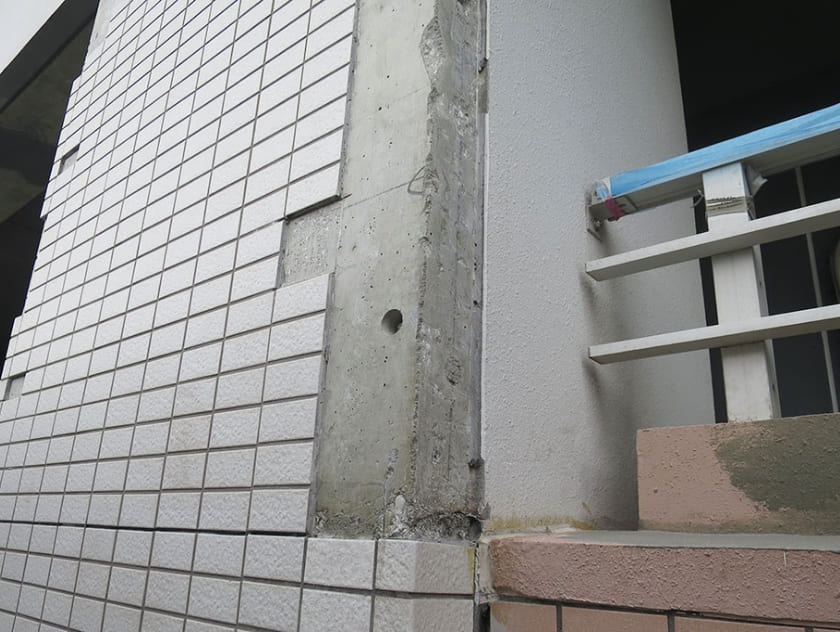 タイルの剥落／ひび割れ