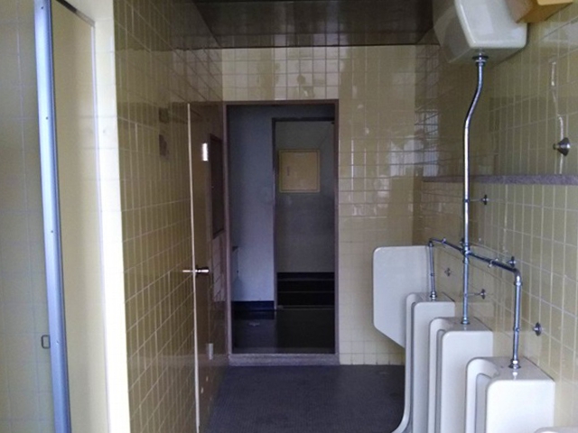 KO中学校本館西棟・新館南棟トイレ改良工事