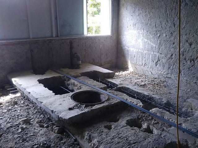 KO中学校本館西棟・新館南棟トイレ改良工事