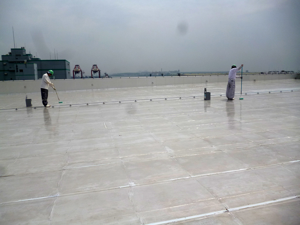 T水産物流倉庫 屋上クリヤー塗装工事