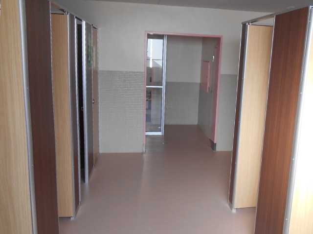 ＫＳ高等学校トイレ洋式化工事