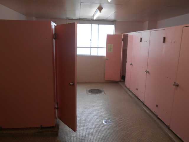 ＫＳ高等学校トイレ洋式化工事